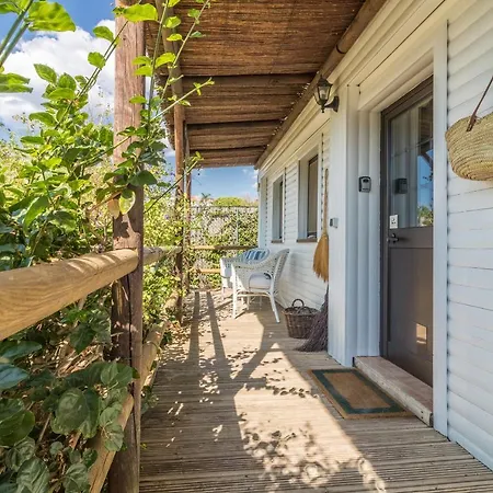 Farm Of Dreams Algarve 펜션 *